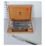 Set of 8 brand new Zwilling  J. A. Henckels steak