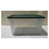 RUBBERMAID clear tote with lid. 16.5 gallon.