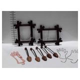 2 vintage picture frames, five shoe shaped forms,