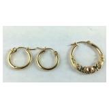 10k gold earrings one pair and one single 1.2g