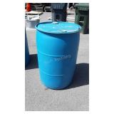 Blue poly 55 gallon Drum, missing one lid cap