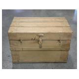 Painted steamer trunk. No till.  Seller code VO.