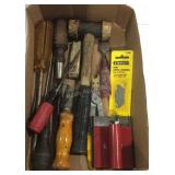 Screwdrivers, utility blades, hammer etc in flat
