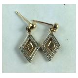 10k gold and diamond earrings 2.3g