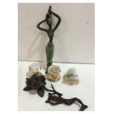 Decor with cast figurines, flower tea candle