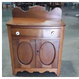 Lovely Washstand, back splash board, single