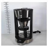 Bunn 8 cup coffee maker. Powers on.