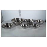 6 stainless steel mixing bowls in 5 different