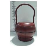 Wooden basket with lid and handle