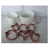 2 Pyrex Bowls, 6 Old River Road Cookie Cutters, &