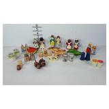 Salt and pepper shaker collection, 17 sets