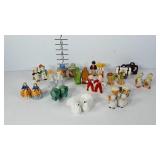 Salt and pepper shakers, 14 sets