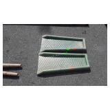 2-poly Rain gutter drip trays