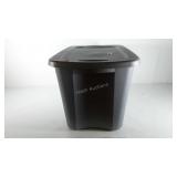 Sterilite storage tote with lid
