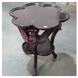 Accent Table, Clover Leaf top design, Eagle Wing