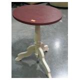 Lightweight trifooted stand. 18" diameter and 25"
