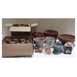 Garden Decor, includes Pots, Frogs, Pot Feet,