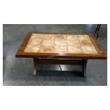 Tile top expandable coffee table. 29"×47"×21",