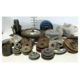 Litter bucket of caster and pulley wheels.