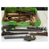 Flat of assorted wrenches including 5 pipe