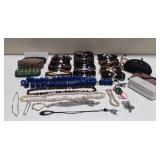 Costume Jewelry, Sunglasses, & Glasses Cases