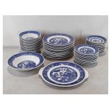 50 piece blue willow dinnerware set, service for