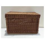 Large heavy duty wicker basket with hinged lid
