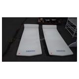 2 sunsation pool floats Lounge, corner damage