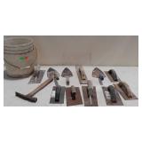 Lot of trowels, includes bucket.