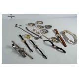 Group of watches. A few needs repairs.  Some
