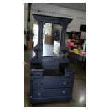 Drop center vanity dresser. Nice carved leaf