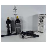 Spyder Tournament Level paintball gun with 3 CO2