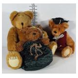 Teddy Bear group. Biggest bear has arms and legs