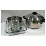 Kitchenwares. Strainer pot, Pyrex baking dish,