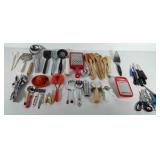 Kitchenwares, includes scissors, knives,