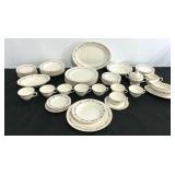Popegosser China dinnerware, service for eight,
