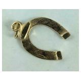 10k gold horse shoe pendant 1.4g