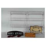 Housewares: Apple themed "mom