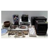 Shelf stereo (no power cord), advertising