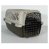 Pet Taxi Crate for small dog or cat with easily