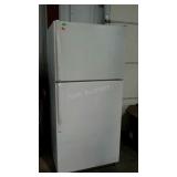 WHIRLPOOL refridgeratir/freezer with right hand