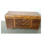 LANE Waterfall style blanket chest, cedar lined.