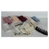 Table linens lot: mostly sets of cloth napkins,