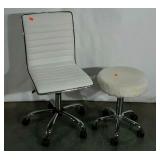 Adjustable chair in white vinyl and stool with