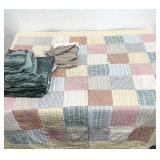 Full size bedding, quilt with matching balance,