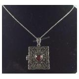Locket necklace 20in stainless steel