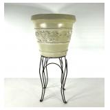 Planter and wire stand, planter is lightweight