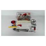 Kitchenwares, includes container of