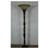 Floor light wuth glass sgade. Gas been broken in