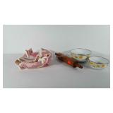 Bakeware, includes wooden rolling pin, enameled